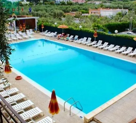 Διαμέρισμα Con Piscina Mare Βιέστε